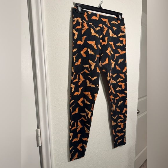 ModCloth Bat Leggings Womens Medium Black Orange Halloween Fall Pumpkin Ankle - Picture 2 of 8